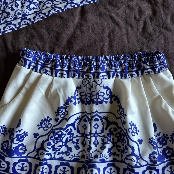 Blue and White Patterned Two-Piece Set - Picture 4 of 6